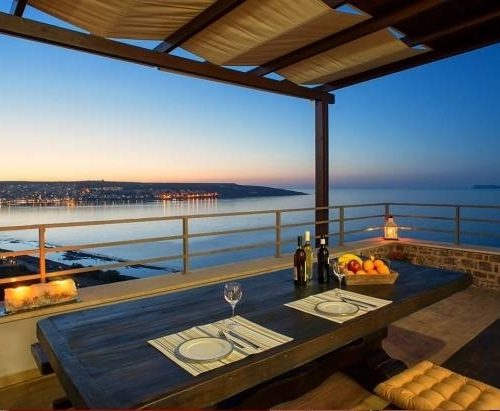 Luxurious villa of 400m2 for sale in Sitia